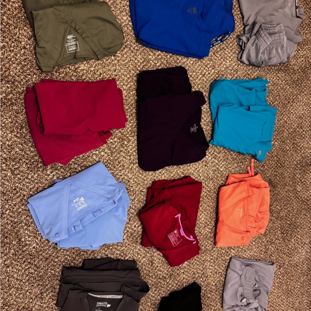 Women’s Scrub Sets